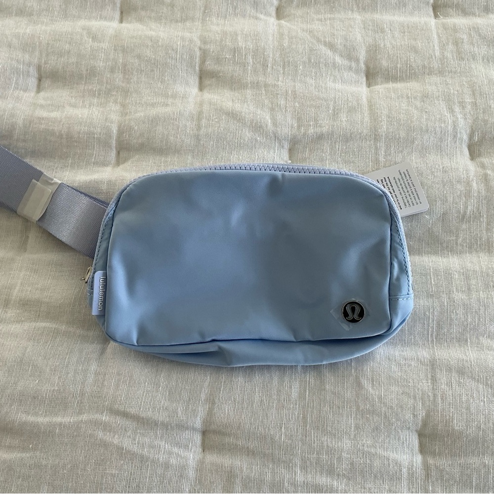 NWT lululemon Light Blue Women's Everywhere Belt Bag